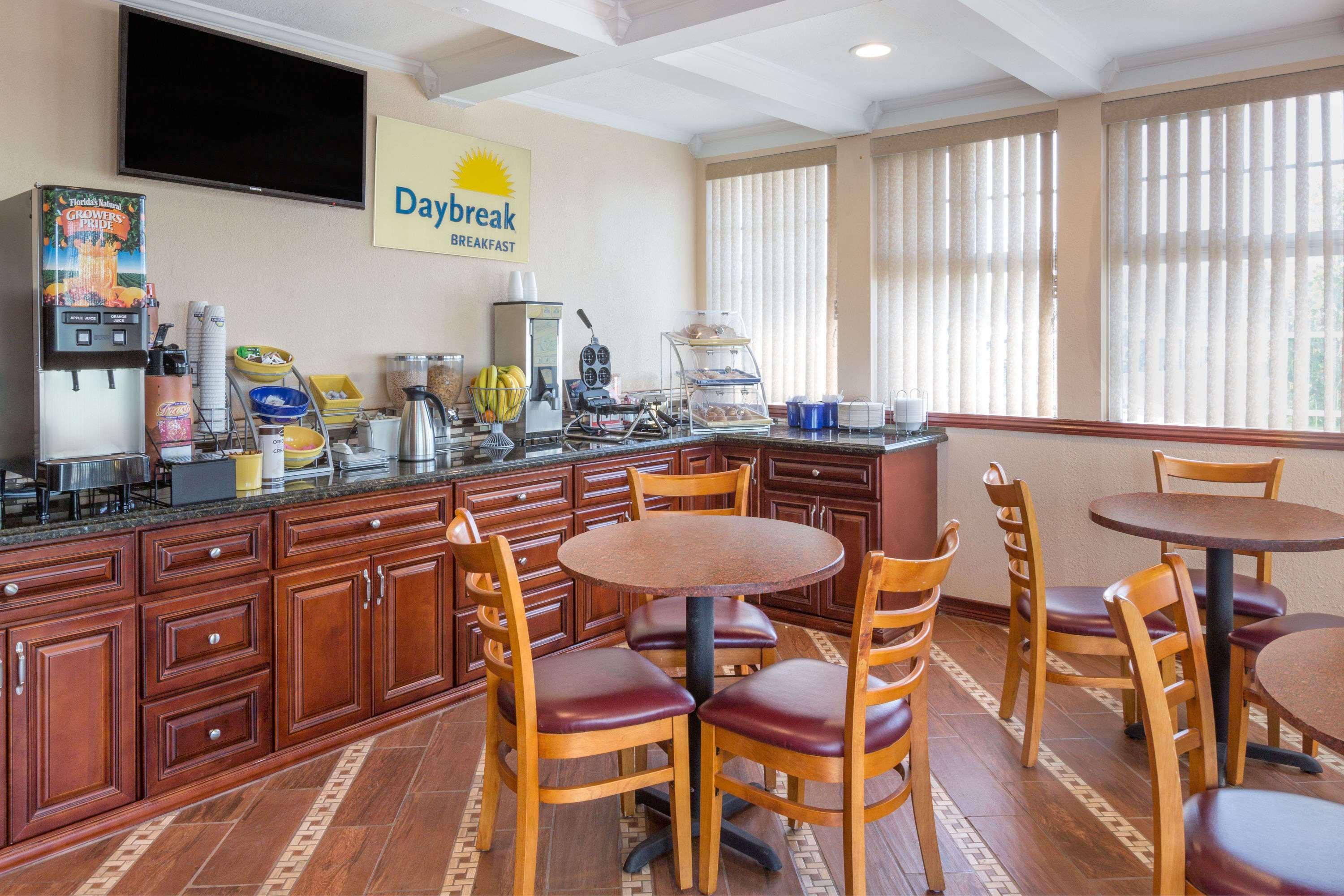 Days Inn By Wyndham كينغ سيتي المظهر الخارجي الصورة