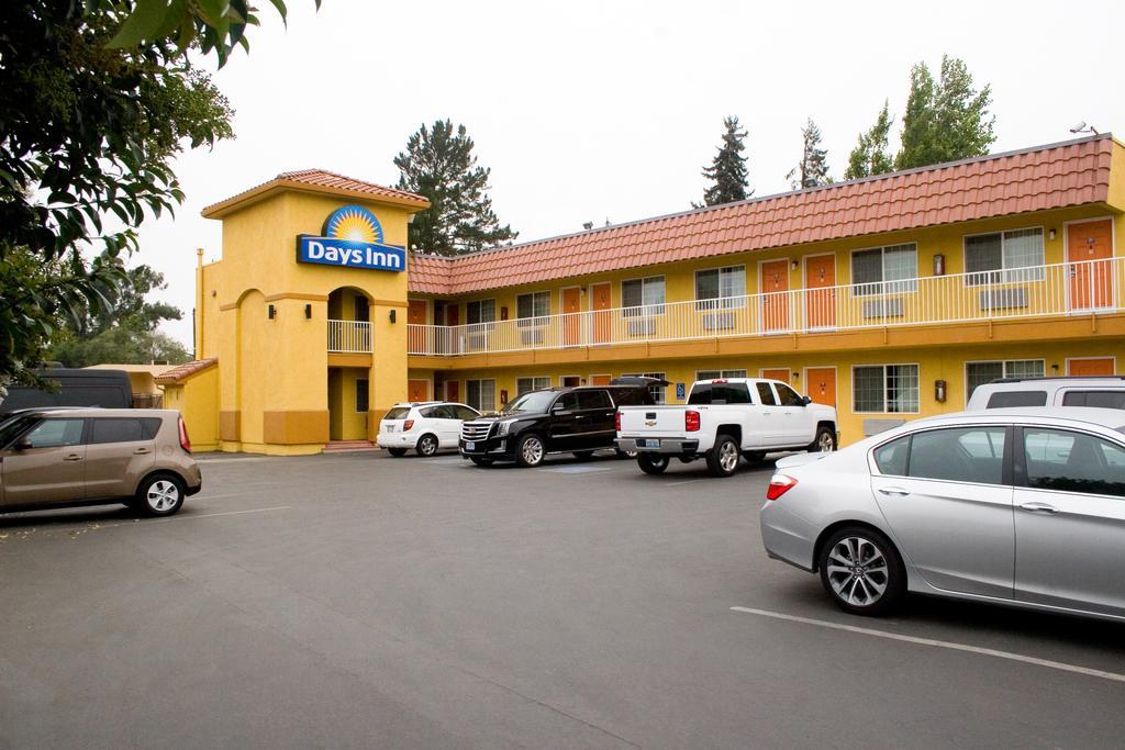 Days Inn By Wyndham كينغ سيتي المظهر الخارجي الصورة